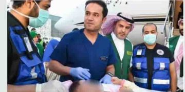 വേര്‍പെടുത്തൽ ശസ്ത്രക്രിയ; സയാമീസ് ഇരട്ടകളായ അകീസയേയും ആഇശയേയും റിയാദിലെത്തിച്ചു