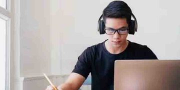 ലക്ഷ്യം പഠനമാകണം, ജോലിയാകരുത്; കടുത്ത നടപടി, വിദേശ വിദ്യാർഥികൾക്ക് ജോലി നിയന്ത്രണം ഏർപ്പെടുത്തി കാനഡ