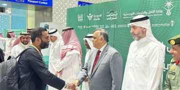 ആദ്യ ഇന്ത്യൻ ഹജ്ജ് വിമാനം മദീനയിലിറങ്ങി; ഉജ്ജ്വല വരവേൽപ്പ്