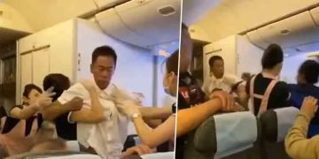 സീറ്റിനെച്ചൊല്ലിയുള്ള തർക്കം: ഇ.വി.എ എയർ വിമാനത്തിൽ യാത്രക്കാർ ഏറ്റുമുട്ടി