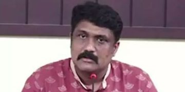 സച്ചിൻ ദേവ് ബസിലെ യാത്രക്കാരെ ഇറക്കിവിട്ടില്ല; എല്ലാവർക്കും കൊട്ടാനുള്ള ചെണ്ടകളല്ല ചെങ്കൊടി പിടിക്കുന്ന വനിതകളെന്നും എ.എ. റഹീം