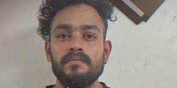 പൊലീസിന് നേരെ മുളകുപൊടി എറിഞ്ഞു രക്ഷപ്പെടാൻ പ്രതിയുടെ ശ്രമം; സംഭവം കോടതിയിലെത്തിച്ചപ്പോള്‍, പിടിയില്‍