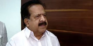 ‘ഒന്നാമതായിരുന്ന കേരള മോഡൽ ആരോഗ്യ വകുപ്പ് ഇന്ന് അനാഥമായി കുത്തഴിഞ്ഞു’ സർക്കാർ നോക്കുകുത്തി: രമേശ് ചെന്നിത്തല