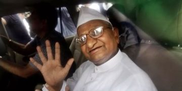 ‘ഞാൻ രാജ്യത്തിനുവേണ്ടി പ്രവർത്തിക്കുന്നു’ എന്ന് അണ്ണാ ഹസാരെ’; ‘നിങ്ങൾ ഇനി മിണ്ടിപ്പോകരുത്!’ എന്ന് നെറ്റിസൺസ്