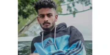 ബൈക്ക് നിയന്ത്രണം വിട്ട് റോഡിൽ തെറിച്ചുവീണു; 22 വയസുകാരന് ദാരുണാന്ത്യം