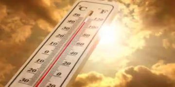 ഉത്തരേന്ത്യ ചുട്ടുപൊള്ളുന്നു; ബിഹാറിൽ കുട്ടികൾ തളർന്നുവീണു, പ്രതിഷേധം കനത്തു, പിന്നാലെ അവധി പ്രഖ്യാപിച്ചു