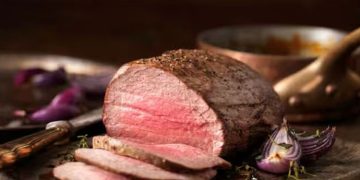 കുടുംബ സംഗമത്തിൽ വിളമ്പിയത് കരടി ഇറച്ചി, അപൂർവ്വ നാടവിരബാധയേറ്റ് ഗുരുതരാവസ്ഥയിലായി ആറ് പേർ