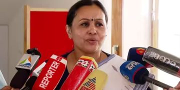 മഴക്കാലം, എലിപ്പനി ശക്തമായി പ്രതിരോധിക്കണം, ജില്ലകളില്‍ അടിയന്തരമായി കണ്‍ട്രോള്‍ റൂം: മന്ത്രി വീണാ ജോര്‍ജ്