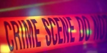 കുട്ടിയുടെ വൈകല്യത്തെ ചൊല്ലി തർക്കം; ആറു വയസുകാരനെ മുതലകൾ നിറഞ്ഞ കനാലിലേക്ക് എറിഞ്ഞ് അമ്മ