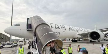 സിംഗപ്പൂർ എയർലൈൻസ് വിമാനം ആകാശച്ചുഴിയിൽപ്പെട്ടു; ഒരു മരണം, ബാങ്കോക്കിൽ എമർജൻസി ലാൻഡിങ്