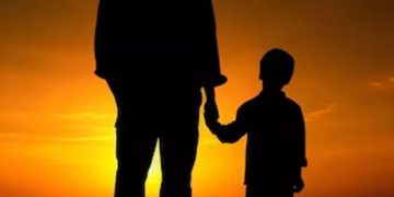 രണ്ടാനച്ഛന്‍റെ ക്രൂരമർദനത്തിനിരയായ കുട്ടിയെ പിതാവിന്​ വിട്ടുനൽകാൻ ഹൈകോടതി ഉത്തരവ്