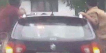 കാറിൽ അപകടകരമായ അഭ്യാസപ്രകടനം: നടപടിയുമായി അധികൃതർ