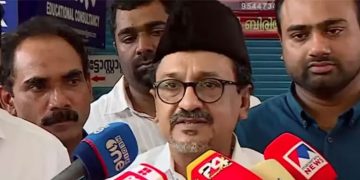 മലപ്പുറത്ത് പ്ലസ് വൺ സീറ്റ് പ്രതിസന്ധി രൂക്ഷമെന്ന് സാദിഖലി തങ്ങൾ; ബാച്ചുകൾ അനുവദിച്ചില്ലെങ്കിൽ സമരം