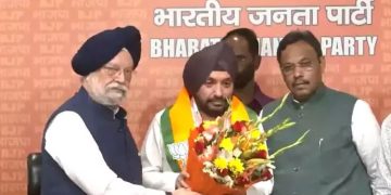 രാജിവെച്ച ഡൽഹി കോൺഗ്രസ് അധ്യക്ഷൻ അരവിന്ദർ സിങ് ലവ്ലി ബി.ജെ.പിയിൽ ചേർന്നു