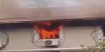 ഡൽഹി ആദായ നികുതി ഓഫീസ് കെട്ടിടത്തിൽ വൻ തീപിടുത്തം; ഒരാൾക്ക് പരിക്ക്