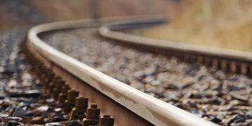 കൊല്ലത്ത് യുവാവും യുവതിയും ട്രെയിൻ തട്ടിമരിച്ച നിലയിൽ