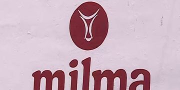 മിൽമ സമരം ഒത്തുതീര്‍ന്നു: യൂണിയനുകൾ സമരത്തിൽ നിന്ന് പിന്മാറി, ഇന്ന് രാത്രി തന്നെ ജോലിക്ക് കയറും