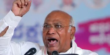 ഇൻഡ്യ സഖ്യത്തിന്‍റെ പ്രധാനമന്ത്രി സ്ഥാനാർഥി ആര്? ആരാകും കോടിപതി എന്ന് ചോദിക്കുന്നതിന് തുല്യമെന്ന് ഖാർഗെ