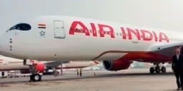 ദില്ലിയിൽ നിന്ന് പുറപ്പെടാനിരുന്ന എയര്‍ ഇന്ത്യ വിമാനത്തിൻ്റെ ശുചിമുറിയിൽ ബോംബ് എന്ന് എഴുതിയ കടലാസ്; പരിശോധന