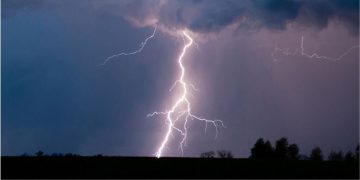 ബംഗാളില്‍ ഇടിമിന്നലേറ്റ് 11 മരണം ; മരിച്ചവരില്‍ കുട്ടികളും