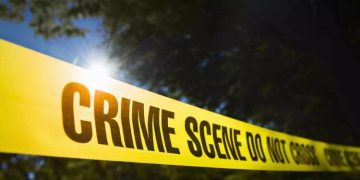 തിരുവനന്തപുരത്ത് നടുറോഡിൽ സ്ത്രീകൾക്കെതിരെ അതിക്രമം ; ഒരാൾ ഒളിവിൽ