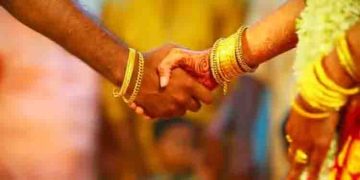 അമ്മായിഅമ്മയെ വിവാഹം ചെയ്ത് 45കാരൻ; രഹസ്യ ബന്ധം കണ്ടുപിടിച്ച് വിവാഹം നടത്തിക്കൊടുത്തത് ഭാര്യാ പിതാവ്