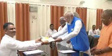 വാരാണസിയിൽ മൂന്നാമങ്കത്തിനൊരുങ്ങി പ്രധാനമന്ത്രി, പത്രിക സമർപ്പിച്ചു