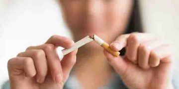 ഇന്ത്യയിലെ പെൺകുട്ടികൾക്കിടയിൽ പുകവലി ഇരട്ടിയായി വർധിക്കുന്നു; അറിയാം പിന്നിലെ ആരോഗ്യ പ്രശ്നങ്ങൾ
