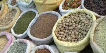 വിലക്കയറ്റത്തിൽ നട്ടംതിരിഞ്ഞ് ജനം; പച്ചക്കറിക്കൊപ്പം ധാന്യങ്ങൾക്കും വില കുതിക്കുന്നു