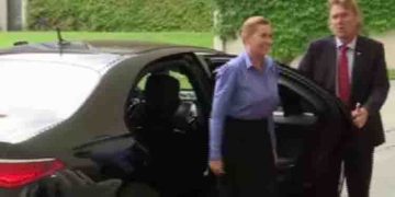 ഡെൻമാർക്ക് പ്രധാനമന്ത്രിക്കു നേരെ ആക്രമണം; അടിയേറ്റത് കോപ്പൻഹേഗനിലെ ചത്വരത്തിൽ വെച്ച്, ഒരാൾ കസ്റ്റഡിയിൽ