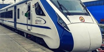 ആറ് മണിക്കൂര്‍ കൊണ്ട് വാരാണസിയിലെത്താം ; ഹൗറയില്‍ നിന്ന് മിനി വന്ദേഭാരത് സര്‍വീസ് ആരംഭിച്ചു