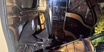 ഓടി കൊണ്ടിരുന്ന വാഹനത്തിന് തീ പിടിച്ചത് ട്രാന്‍സ്‌ഫോര്‍മറിന്റെ സമീപത്ത് വച്ച്; ‘ഒഴിവായത് വന്‍ അപകടം’