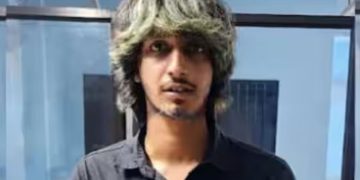 പേരാമ്പ്രയിൽ നിന്ന് രാത്രി യുവാവിനെ കസ്റ്റഡിയിലെടുത്ത് എക്‌സൈസ് സംഘം, പരിശോധനയിൽ കണ്ടെത്തിയത് കഞ്ചാവ്