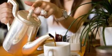 ഭർത്താവിന്‍റെ ബന്ധുക്കൾക്കും സുഹൃത്തുക്കൾക്കും ഭാര്യ ചായ നൽകാത്തത് വിവാഹമോചനത്തിനുള്ള ക്രൂരതയല്ല -കോടതി