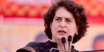 കന്നിയങ്കത്തിന് പ്രിയങ്ക ഗാന്ധി: രാഹുലിന് പകരക്കാരിയായി വയനാട്ടിലേക്ക്; സുപ്രധാന തീരുമാനം എഐസിസി യോഗത്തിൽ