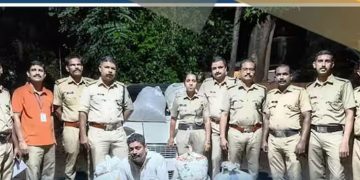 ചെക്ക് പോസ്റ്റിൽ നിര്‍ത്താതെ പാഞ്ഞ് ഫിയറ്റ് കാര്‍, ഇരിട്ടിയിൽ തടഞ്ഞ് പരിശോധന, പിടിച്ചത് 60 കിലോ കഞ്ചാവ്