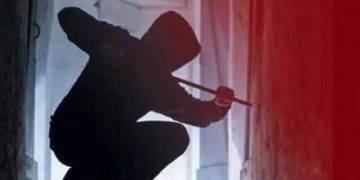 ‘6 ദിവസം മീൻ വിറ്റ പണമാണ്, എല്ലാം പോയി’;  ബത്തേരിയില്‍ വീട് കുത്തിത്തുറന്ന് മോഷണം, നഷ്ടമായത് 14.84 ലക്ഷം  രൂപ