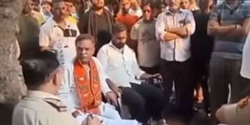 ക്ഷേത്ര പരിസരത്ത് പശുമാംസം കണ്ടെന്ന്; 48 മണിക്കൂറിനുള്ളിൽ നടപടിയില്ലെങ്കിൽ പ്രദേശത്തെ മുസ്‍ലിംകളെ തീർക്കുമെന്ന് പ്രാദേശിക ബി.ജെ.പി നേതാവ്