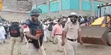 മസ്ജിദിന്റെ ഭാഗം പൊളിച്ചു; ഡൽഹി മംഗൾപുരിയിൽ സംഘർഷം