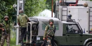 കശ്മീരിൽ ഏറ്റുമുട്ടൽ; സുരക്ഷാസേന രണ്ട് ഭീകരരെ വധിച്ചു