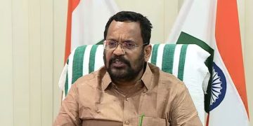 റവന്യു വകുപ്പ് ഉദ്യോഗസ്ഥർ അടുത്ത 3 ദിവസം അധികാര പരിധിവിട്ട് പോകരുതെന്ന് നിർദേശം; അവധിയിലുള്ളവർ തിരിച്ചെത്തണം