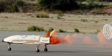 ഹാട്രിക് അടിച്ച് ആർഎൽവി; പുഷ്പകിന്റെ മൂന്നാം ലാൻഡിംഗ് പരീക്ഷണവും വിജയം