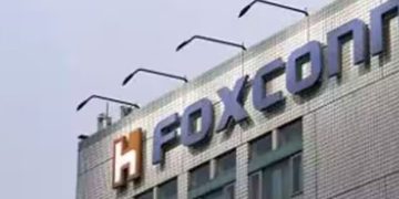 വിവാഹിതകളെ ജോലിക്കെടുക്കില്ലേ? മാധ്യമ വാർത്തകൾ തള്ളി ഐഫോൺ നിർമാതാക്കളായ ഫോക്സ്കോൺ രം​ഗത്ത്