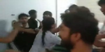 യു.പിയിൽ ഭിന്നശേഷിക്കാരനെയും സഹോദരിയെയും ആൾക്കൂട്ടം കയ്യേറ്റം ചെയ്തു