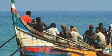 മൊബൈല്‍ എടുക്കാന്‍ വള്ളത്തിലേക്ക് നീന്തിയെത്താന്‍ ശ്രമം; മത്സ്യത്തൊഴിലാളി മുങ്ങി മരിച്ചു