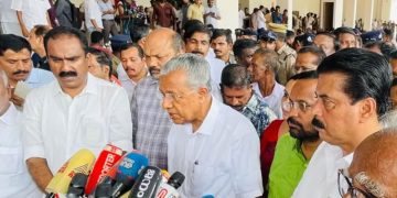 പ്രവാസികൾ കേരളത്തിന്റെ ജീവനാഡി, സർക്കാരുകൾ ഏകോപിതമായ ശ്രമങ്ങൾ നടത്തണം: മുഖ്യമന്ത്രി