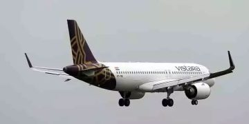 തിരുവനന്തപുരത്ത് നിന്നും മുംബൈയിലേക്ക് പുറപ്പെട്ട വിമാനത്തിൽ ബോംബ് ഭീഷണി