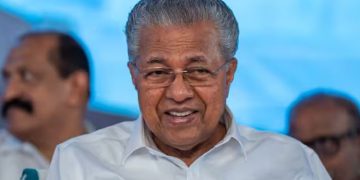 വേര്‍തിരിവുകള്‍ക്ക് അതീതമായി നമുക്കൊരുമിച്ച് ബലിപെരുന്നാള്‍ ആഘോഷിക്കാം; പിണറായി വിജയൻ