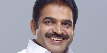 കെസി വേണുഗോപാൽ അടിയന്തരമായി ദില്ലിയിലേക്ക്; പ്രമുഖ നേതാക്കളുമായി ചർച്ച നടത്തി മമത, ഇനി നിർണായക മണിക്കൂറുകൾ