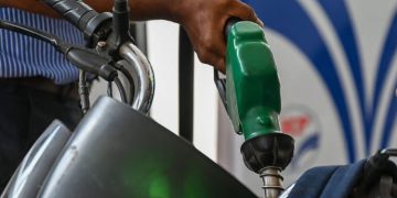 കർണാടകയിൽ പെട്രോളിനും ഡീസലിനും വില കൂട്ടി